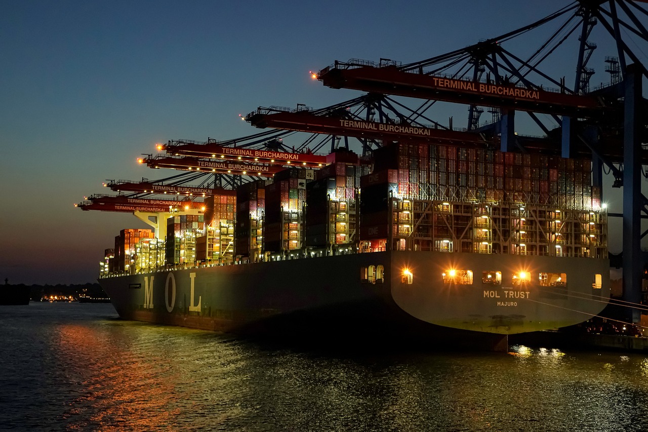 découvrez le rôle clé du supply chain manager dans l'optimisation des processus logistiques. apprenez comment il coordonne la chaîne d'approvisionnement pour améliorer l'efficacité, réduire les coûts et garantir la satisfaction client. explorez les compétences requises et les défis rencontrés dans ce métier essentiel au sein des entreprises.