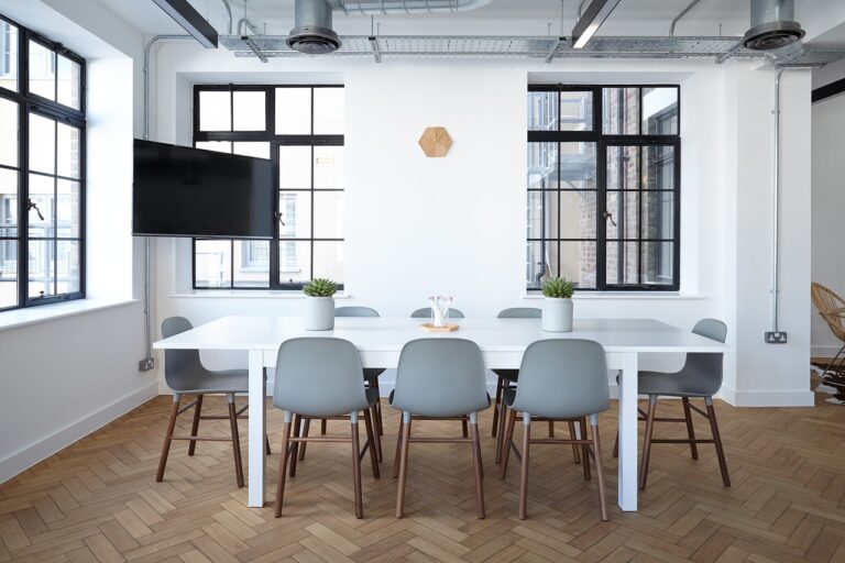 découvrez comment gérer efficacement vos messages hors du bureau avec des astuces pratiques et des conseils pour assurer une communication fluide même en votre absence.