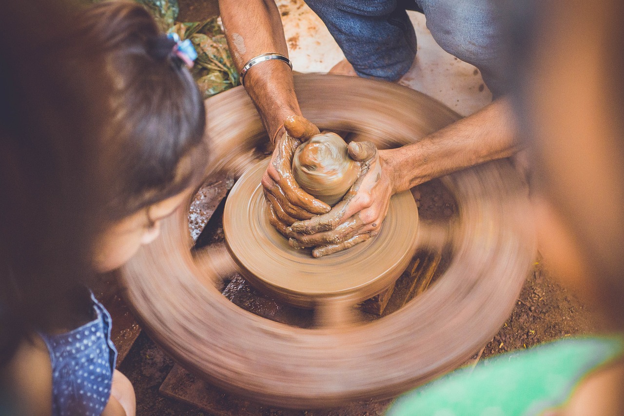 découvrez l'importance des compétences interpersonnelles pour réussir dans votre vie personnelle et professionnelle. apprenez à améliorer votre communication, votre empathie et votre collaboration pour construire des relations solides et productives.