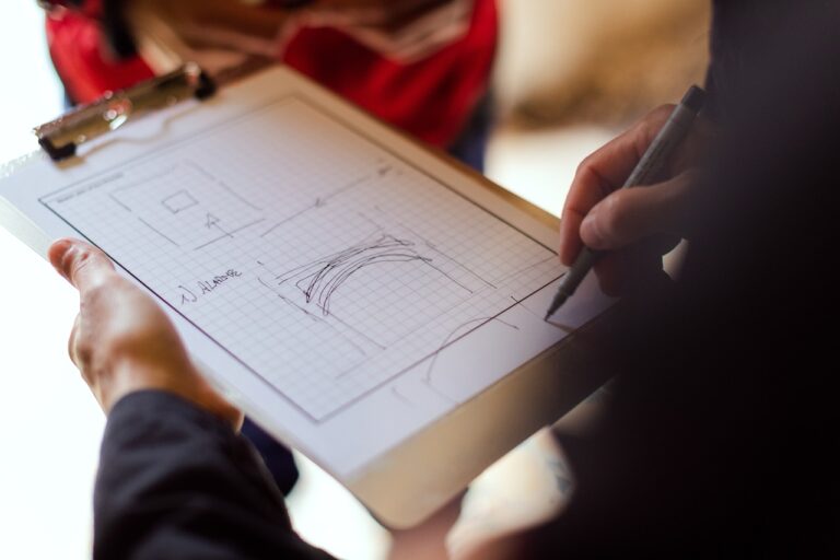 découvrez le rôle essentiel de l'ingénieur structure, acteur clé dans la conception et la réalisation de bâtiments, ponts et infrastructures. explorez ses compétences en analyse, calcul et optimisation pour garantir la sécurité et la durabilité des projets de construction.
